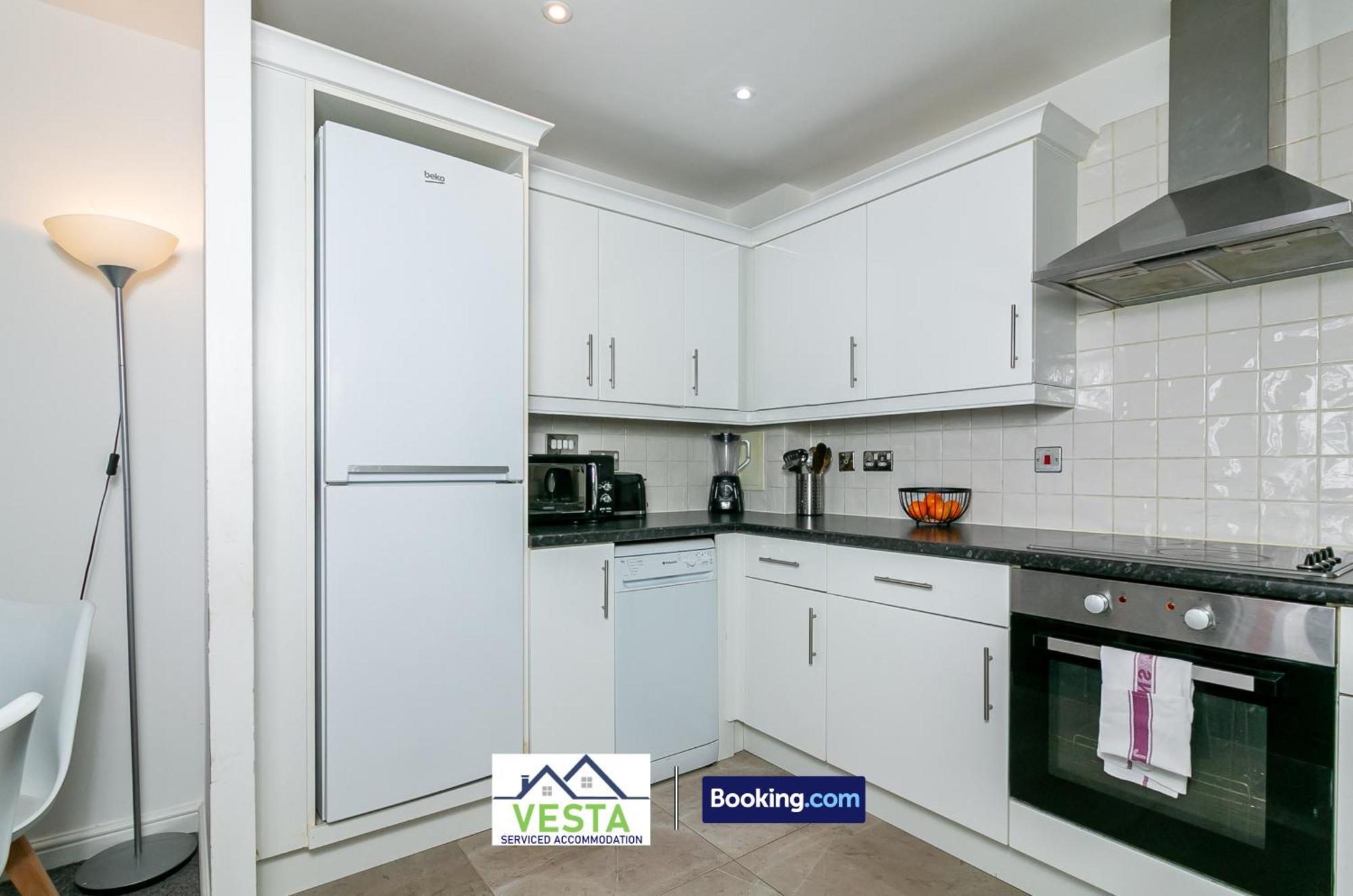 Two Bedrooms Apartment By Vesta Serviced Accommodation & Short Lets Hatfield With Free Wifi Luaran gambar